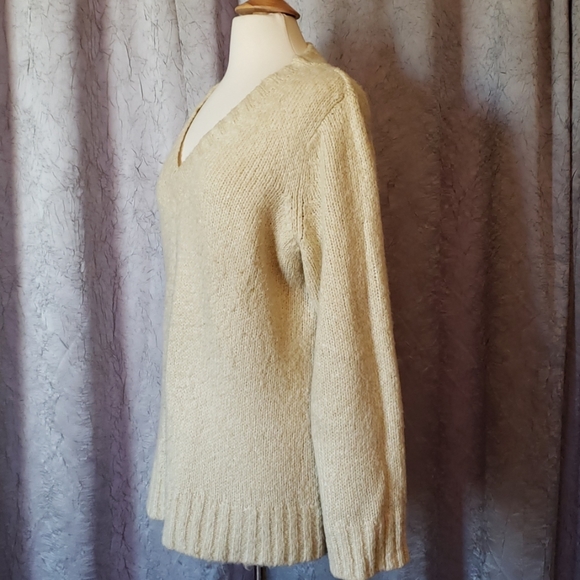 Ivory sweater - Picture 3 of 5